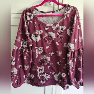 Long sleeve women's top